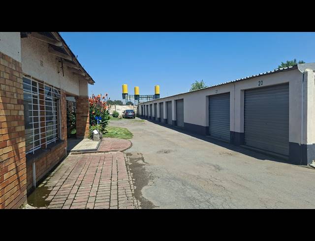 22,000M² INDUSTRIAL YARD FOR SALE IN BARTLETT